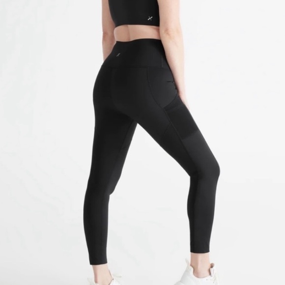 KNIX LeakStrong Leakproof Leggings Black size Medium
With Pocket gym running 14 - Picture 1 of 11